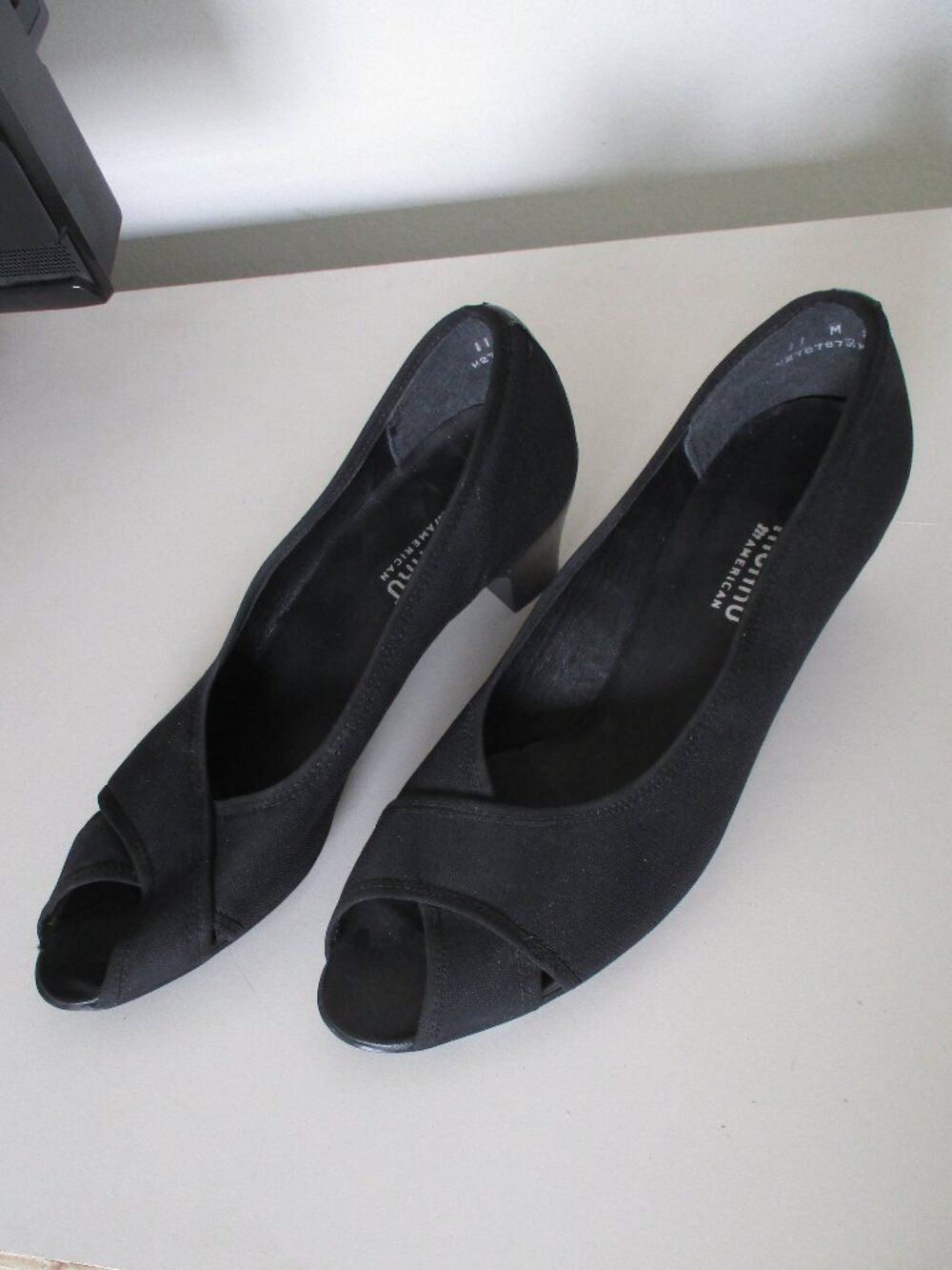 Munro American Natalie Womens Black Nylon 2" Rubber Heel Peep Pump NWOB-Size 11M